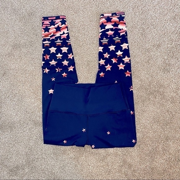AERIE Chill. Play. Move. Star Printed Leggings - Picture 2 of 6